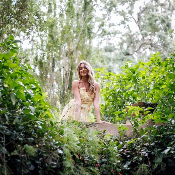 Meet your Posher, Karis - Picture 4 of 4